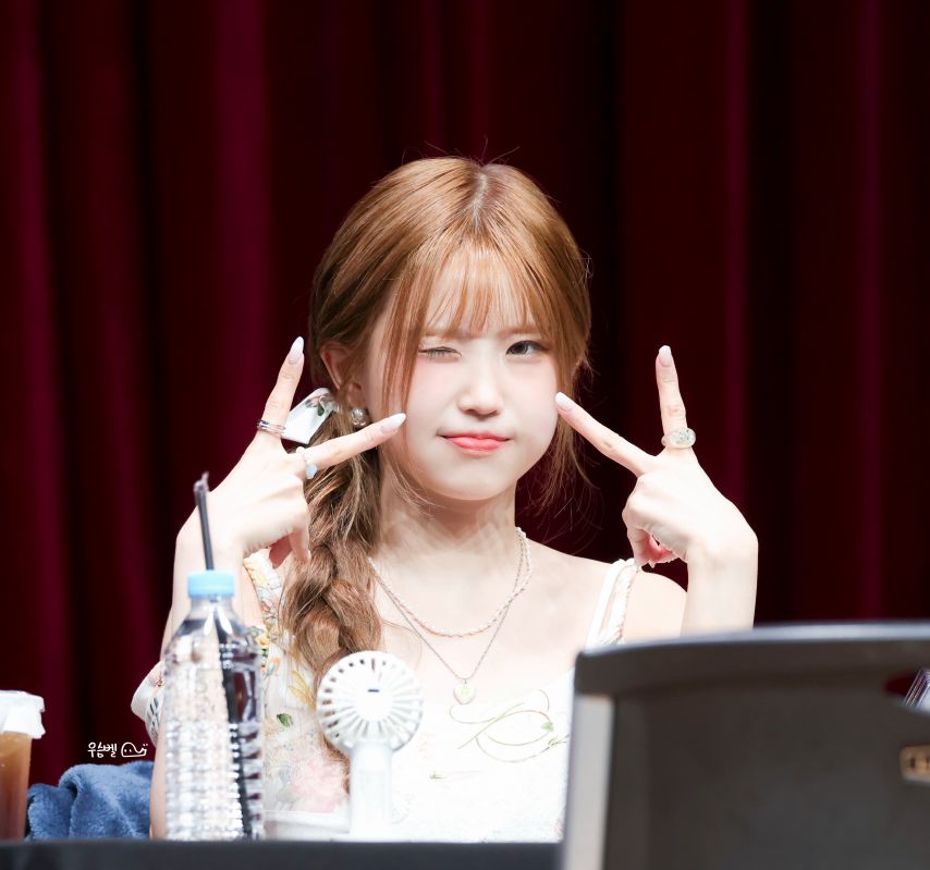 프로미스나인 송하영