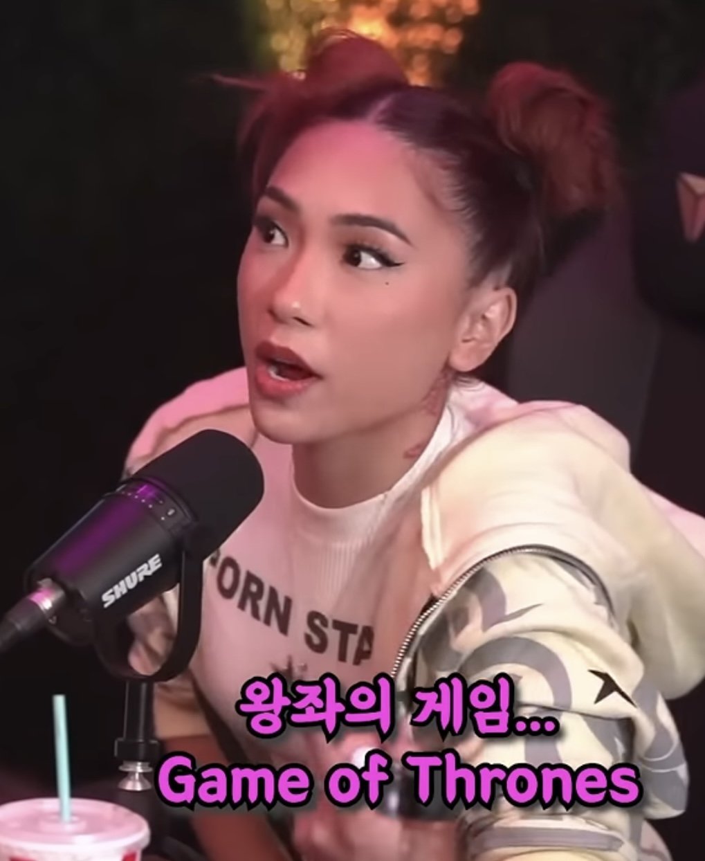 온리팬스 모델겸 페미니스트를 말로 패는 촉법소년