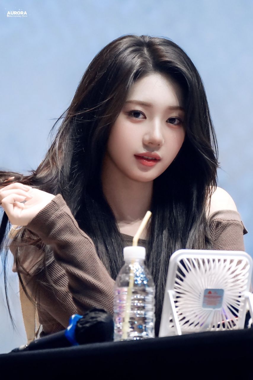 베이비몬스터 로라