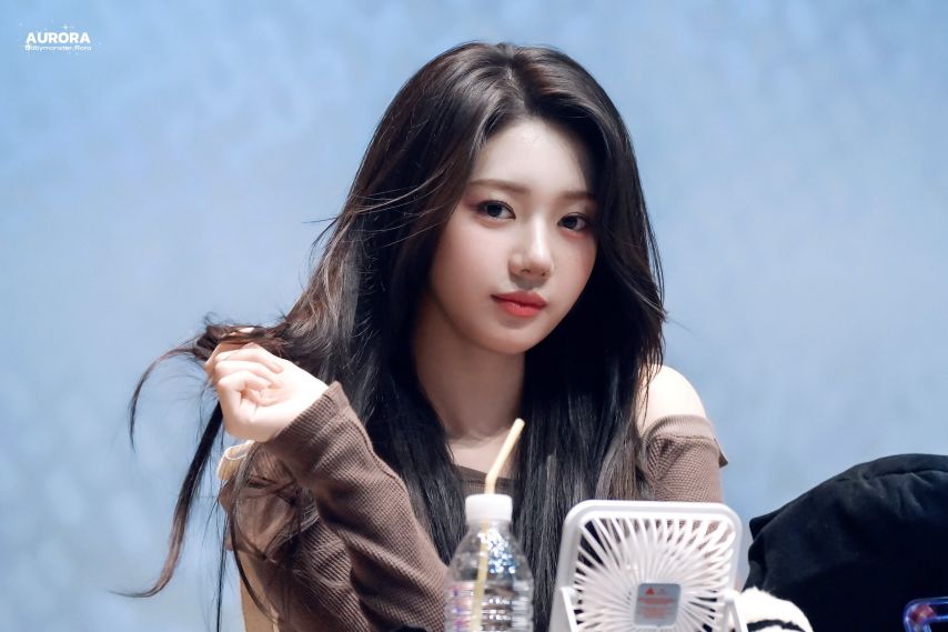 베이비몬스터 로라