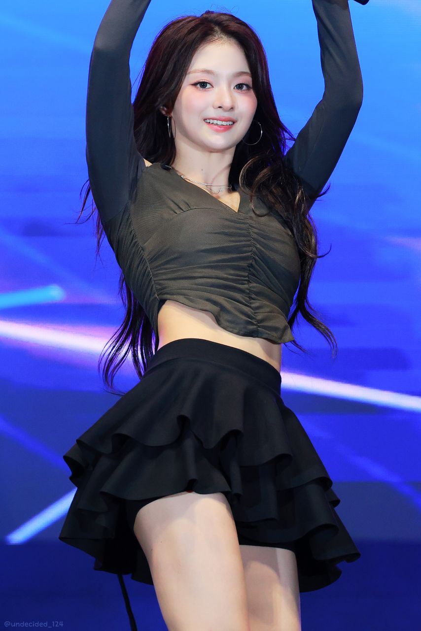 프로미스나인 이나경