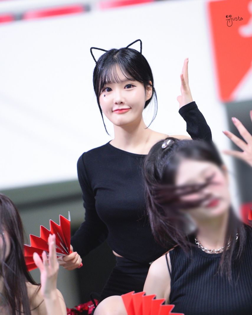 최홍라
