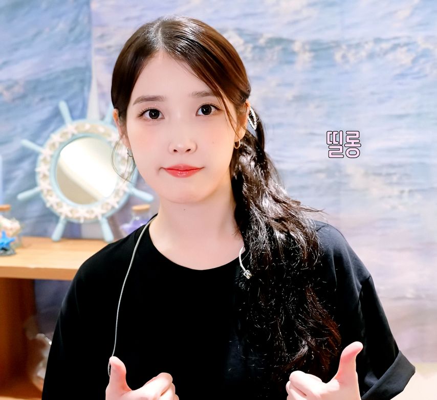 아이유 [IU TV] 17년 지기 내 친구 유애나랑.. 팬밋업 비하인드 . JPGIF (스압)