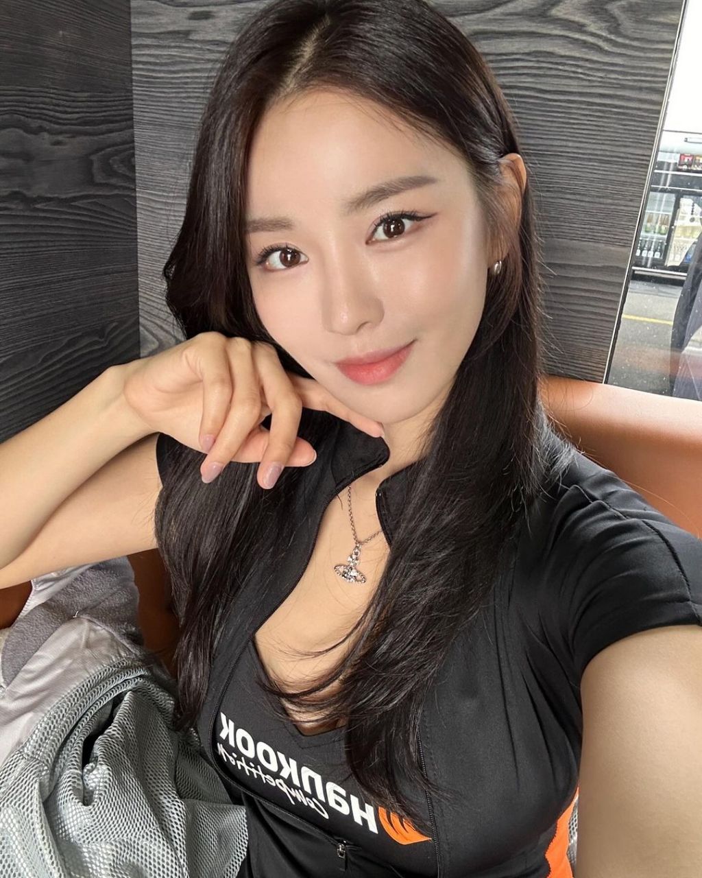로드 fc 로드걸 안나경.jpg