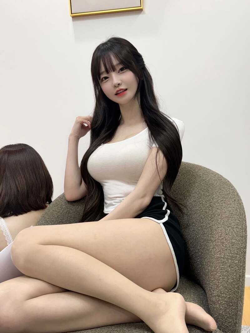 뱃살은 모른척 해달라는 돌핀 팬츠 박민정.JPG