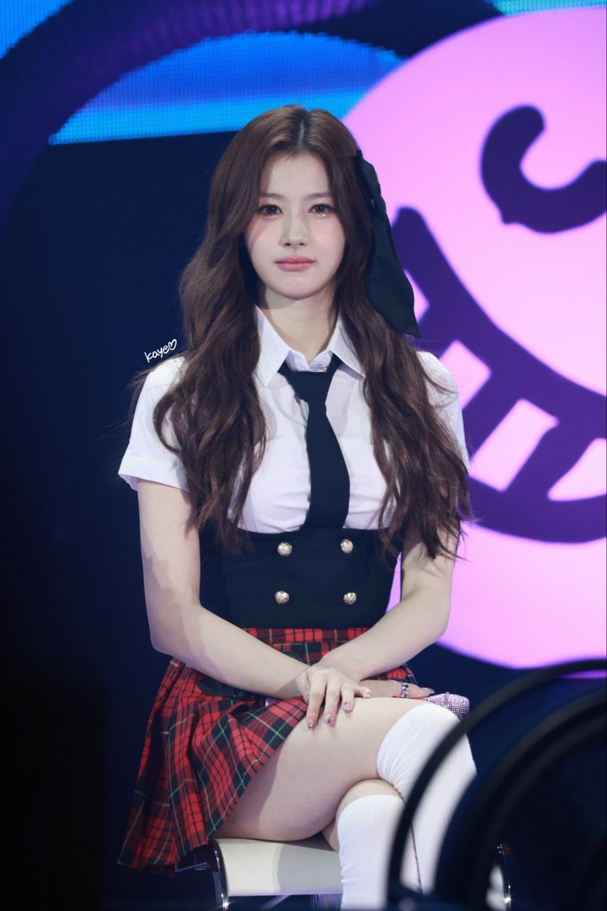 251018 트와이스 10주년 팬미팅 사나