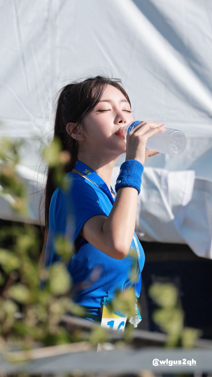 안지현