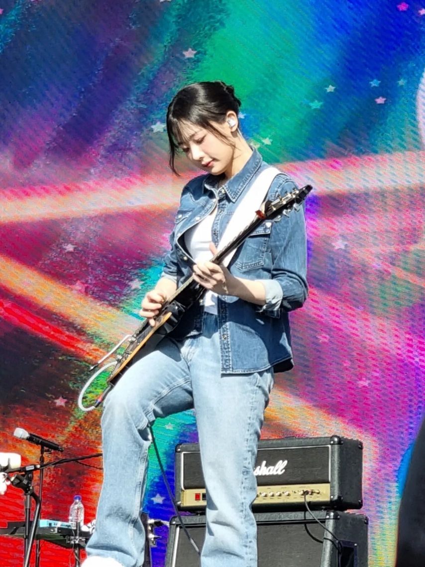 QWER 히나