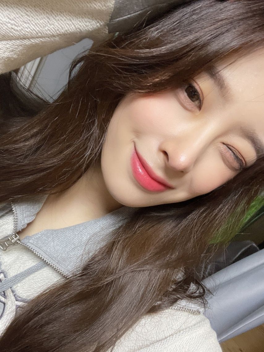 로켓펀치 윤경