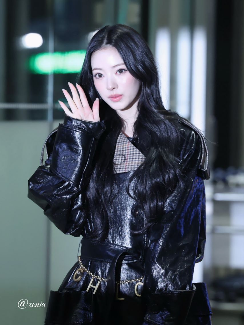 출국하는 안나 (미야오)