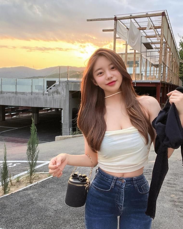 피팅모델 윤주
