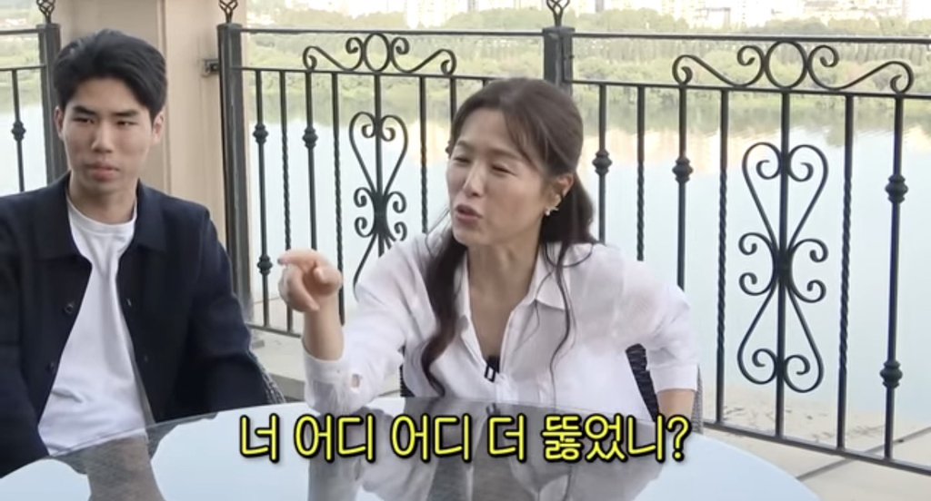 얼굴 피어싱만 17개라는 김지선 아들