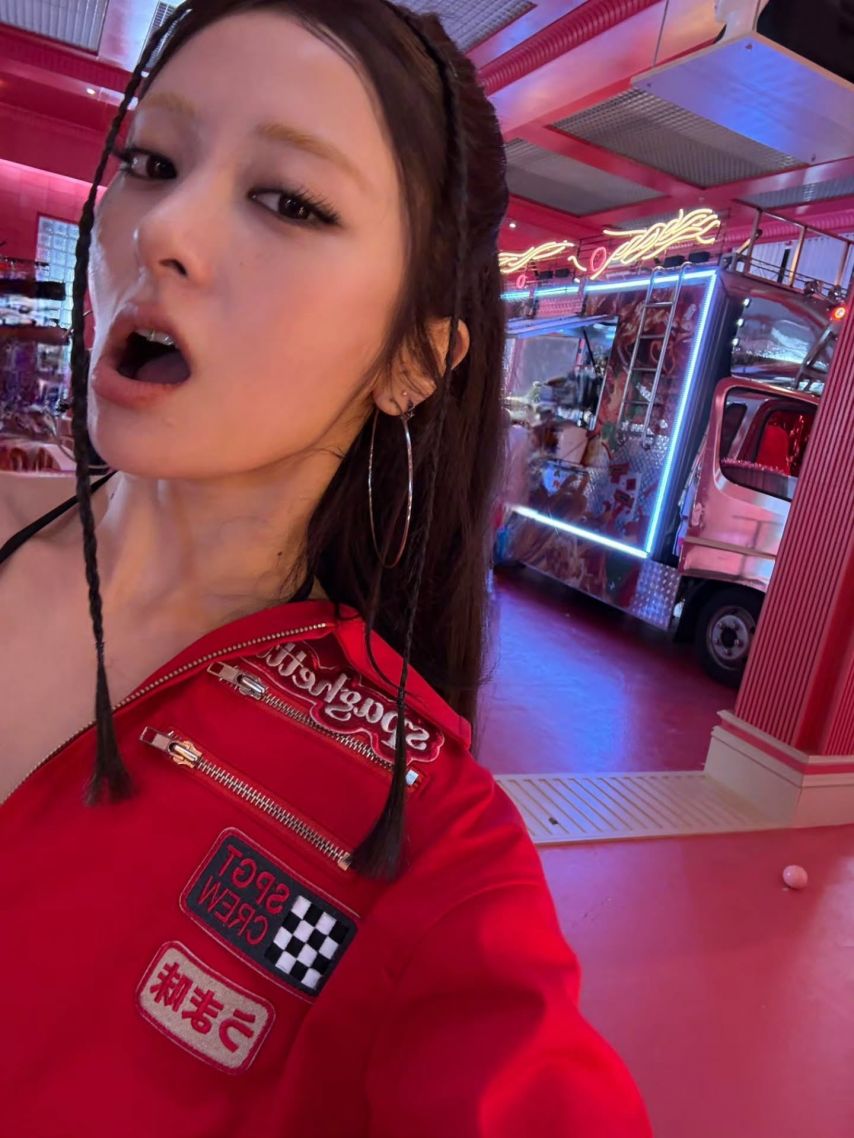 르세라핌 _ 허윤진