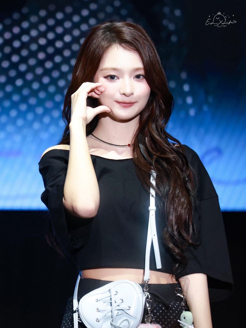 프로미스나인 이나경