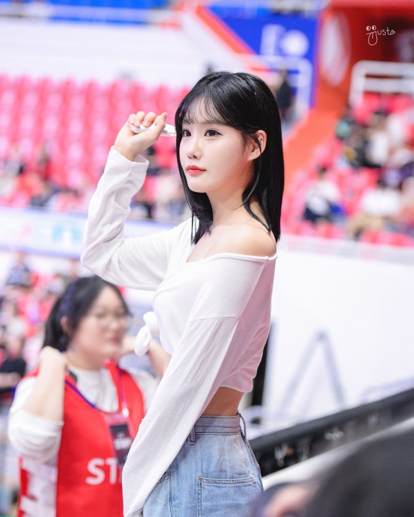 최홍라