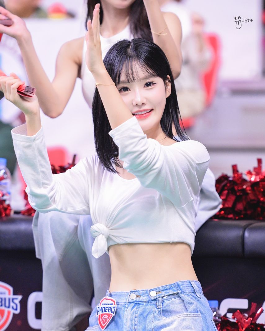 최홍라