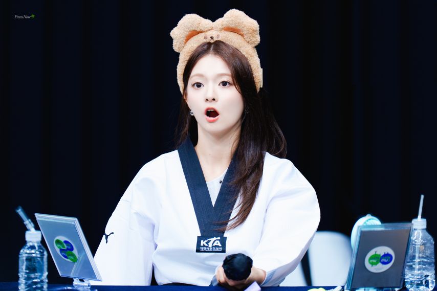 프로미스나인 이나경