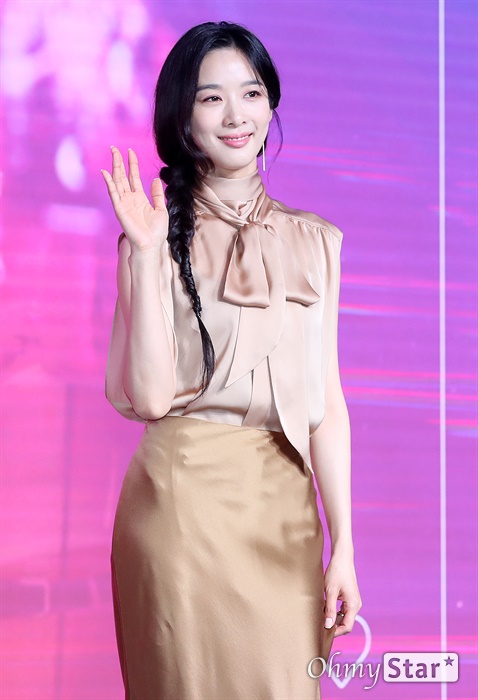 배우 이청아