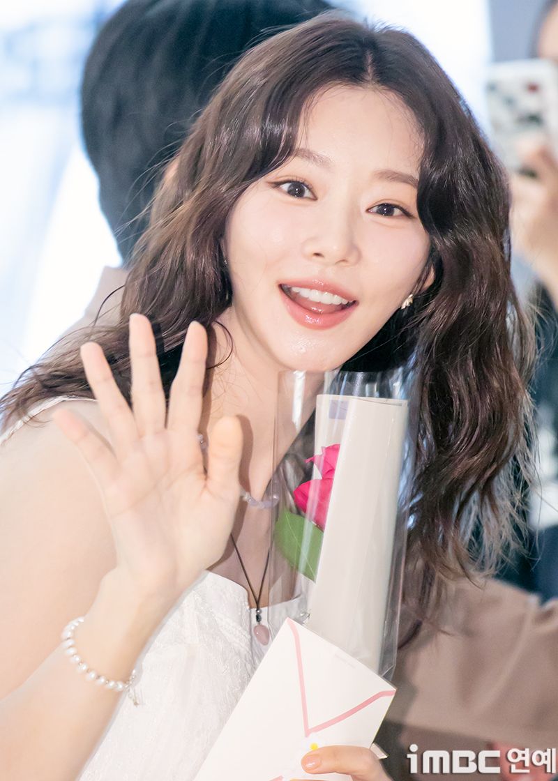 배우 이주빈