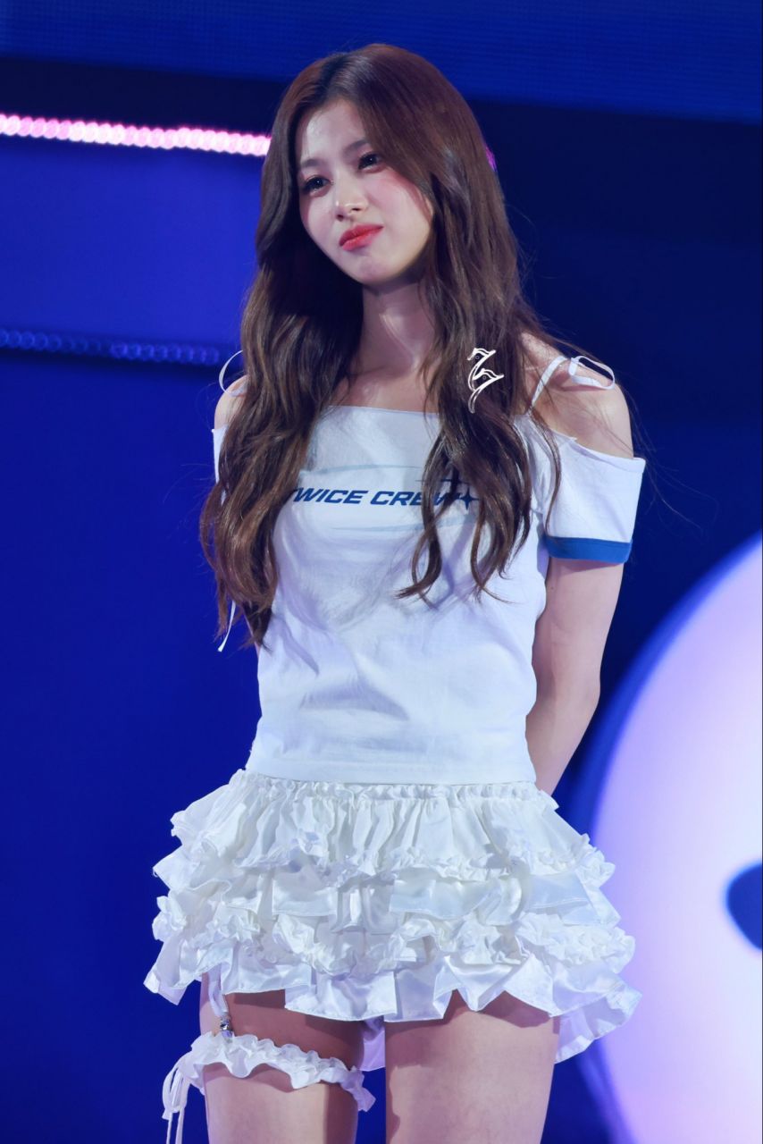 트와이스 사나