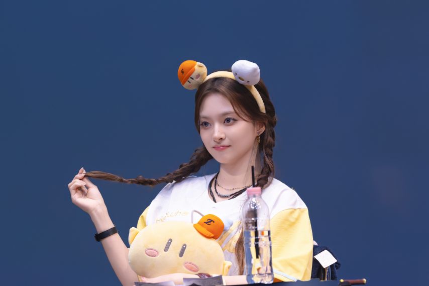 프로미스나인 이나경