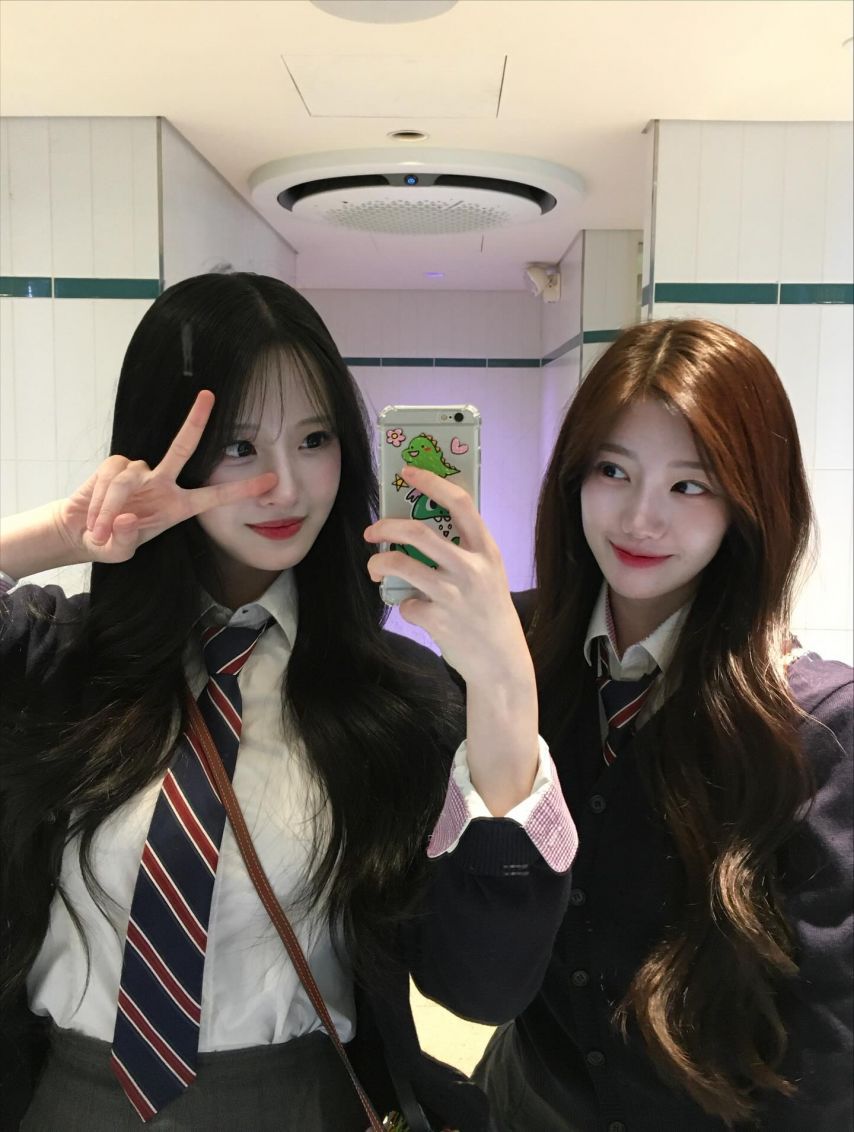 강지은 정설아