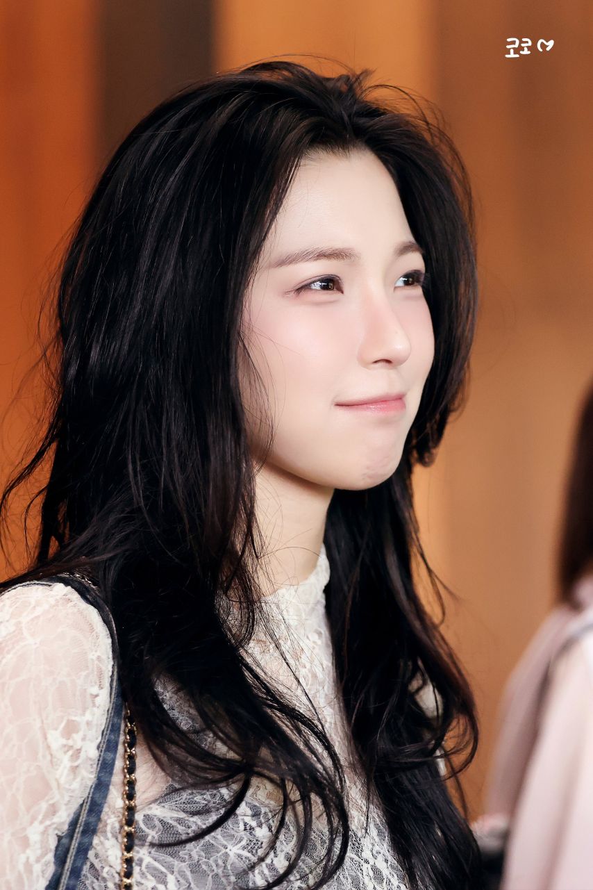 프로미스나인 백지헌