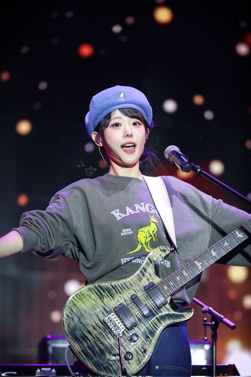 QWER 히나