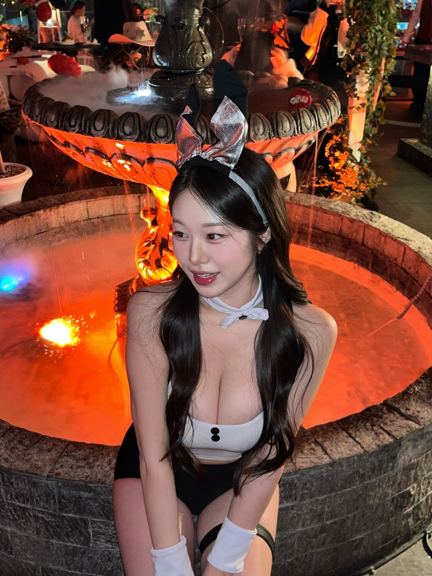 지니 맥심 할로윈 파티