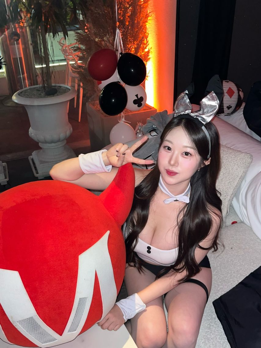 지니 맥심 할로윈 파티