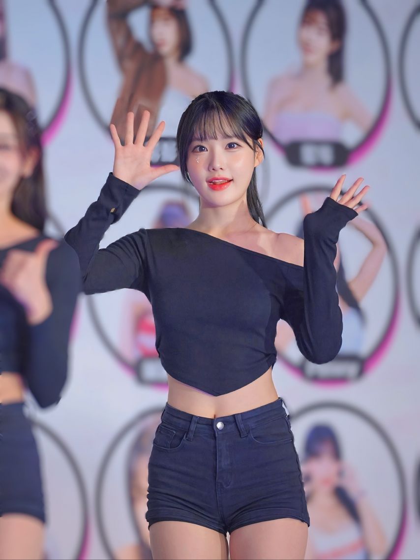 최홍라