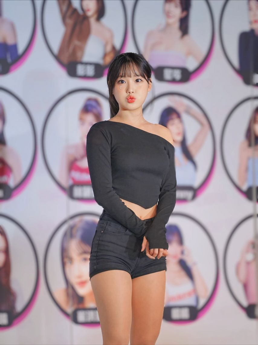최홍라