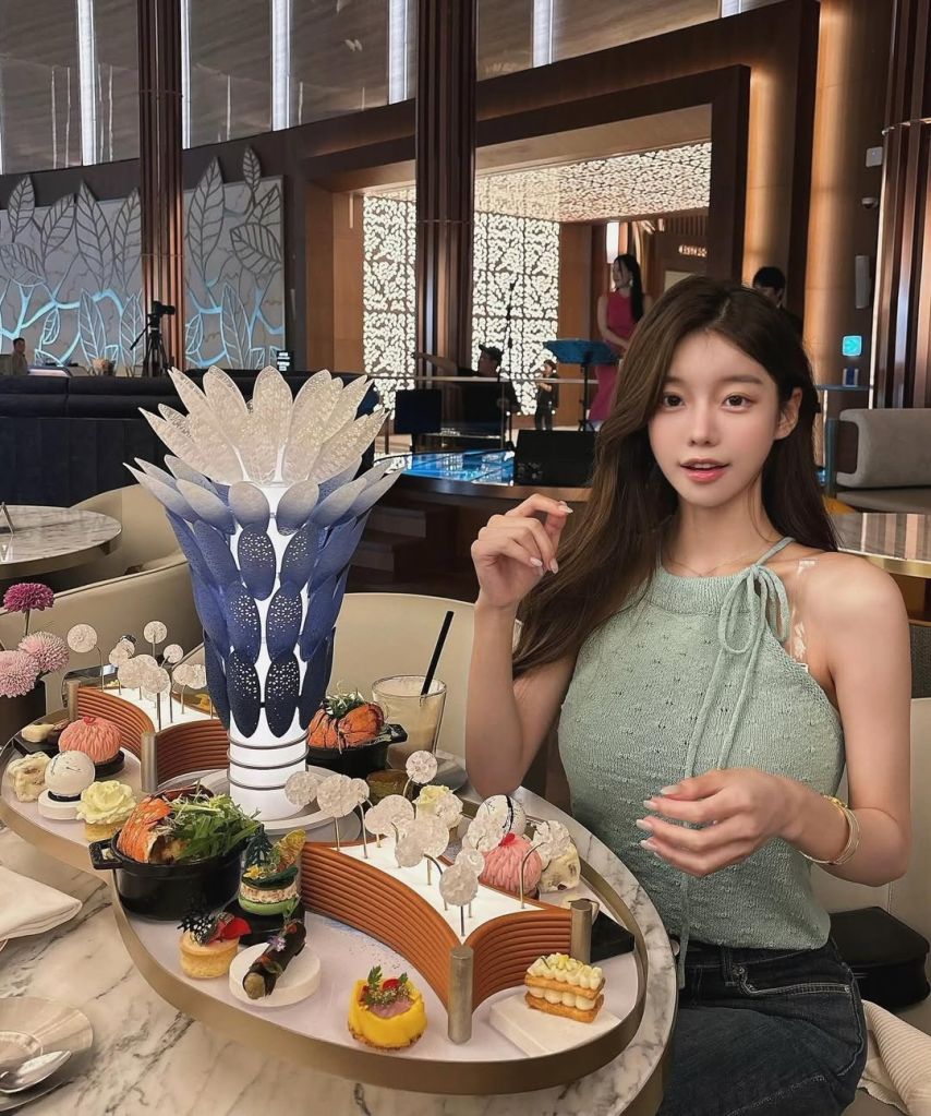 윤주