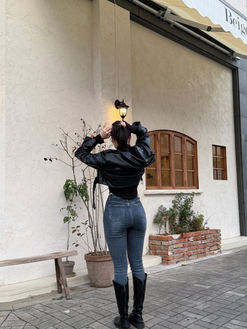 명아츄 청바지 뒤태