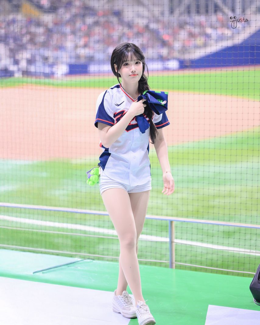 최홍라
