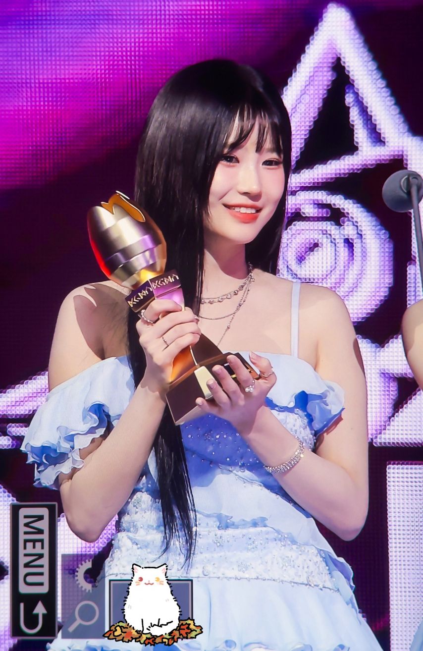 프로미스나인 송하영