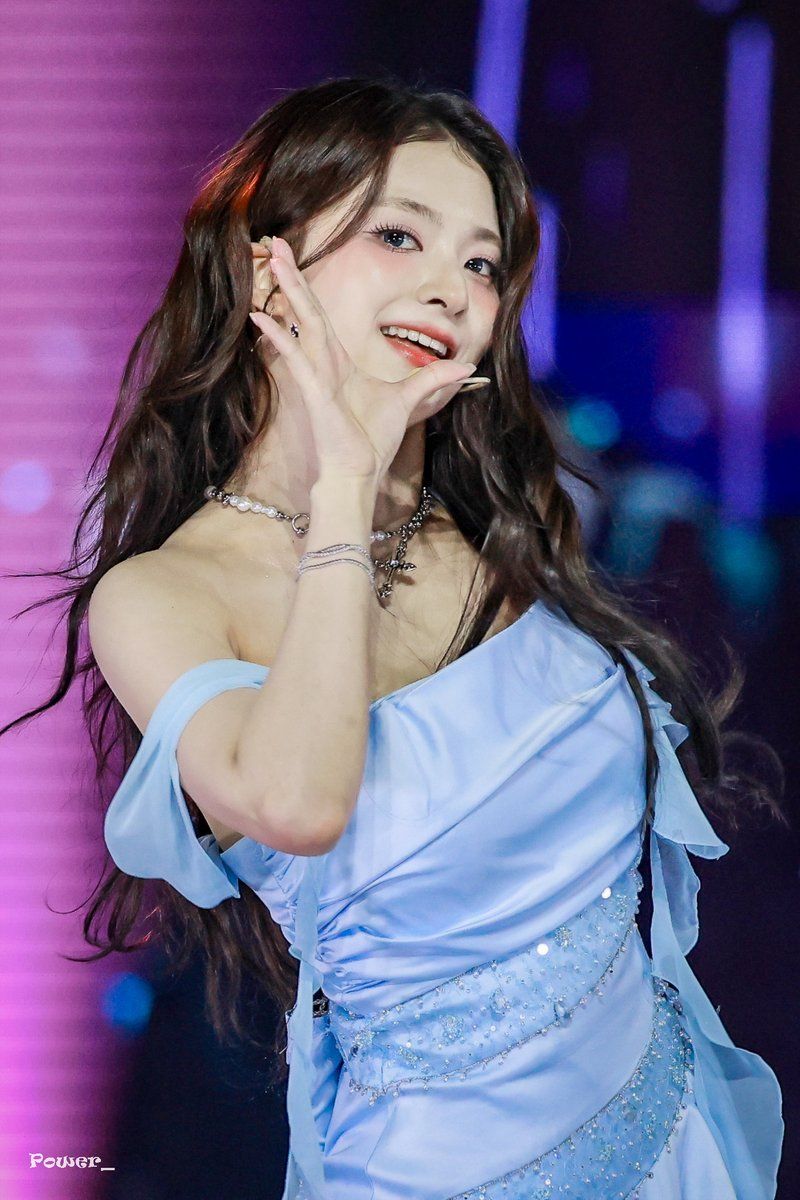 프로미스나인 이나경