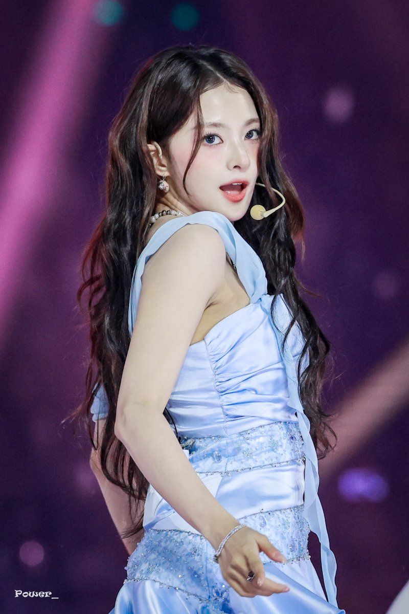 프로미스나인 이나경