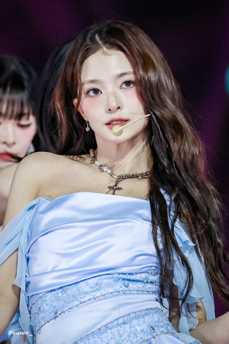 프로미스나인 이나경