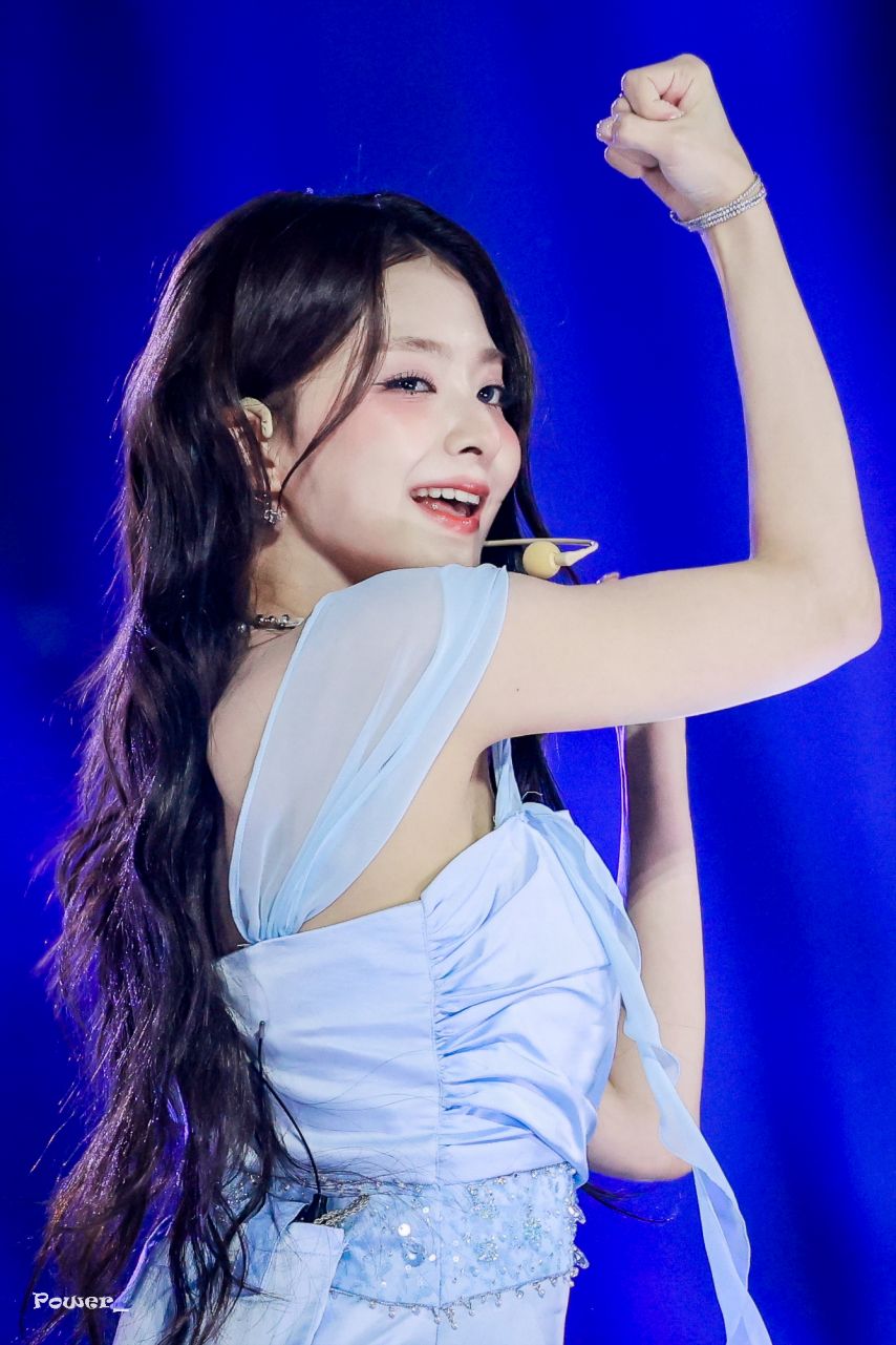 프로미스나인 이나경