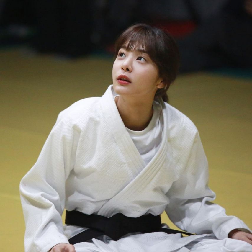 배우 설인아