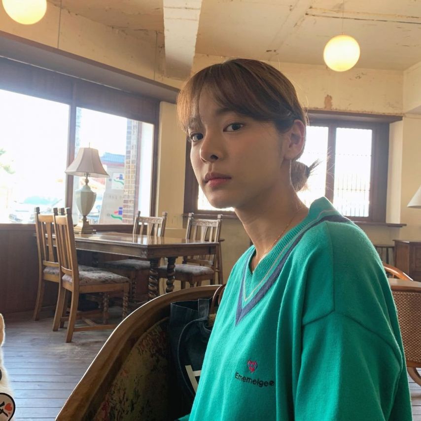 배우 설인아