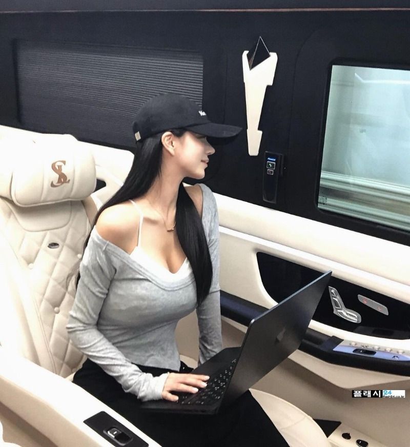 피팅모델 진예영