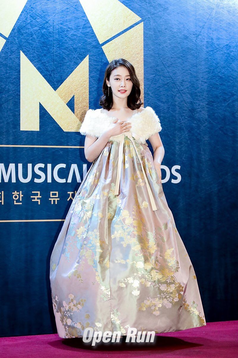 뮤지컬배우 김히어라