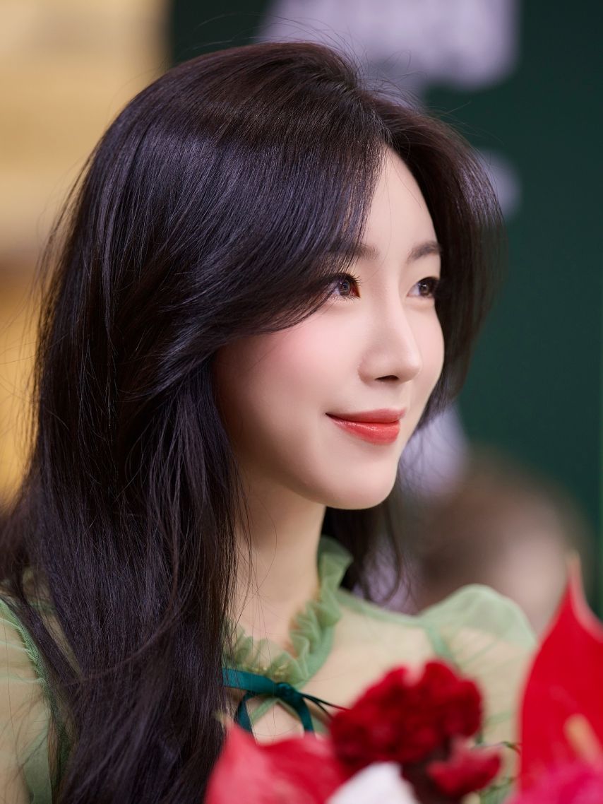 안지현