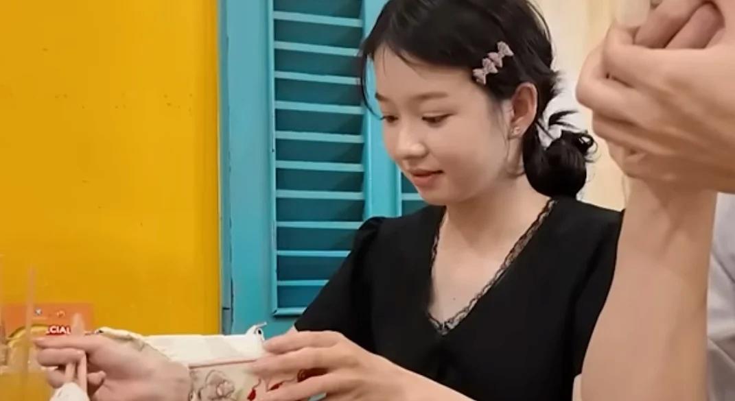 20살 베트남신부랑 결혼한 32세 공기업 남자