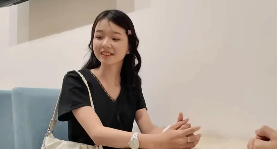 20살 베트남신부랑 결혼한 32세 공기업 남자