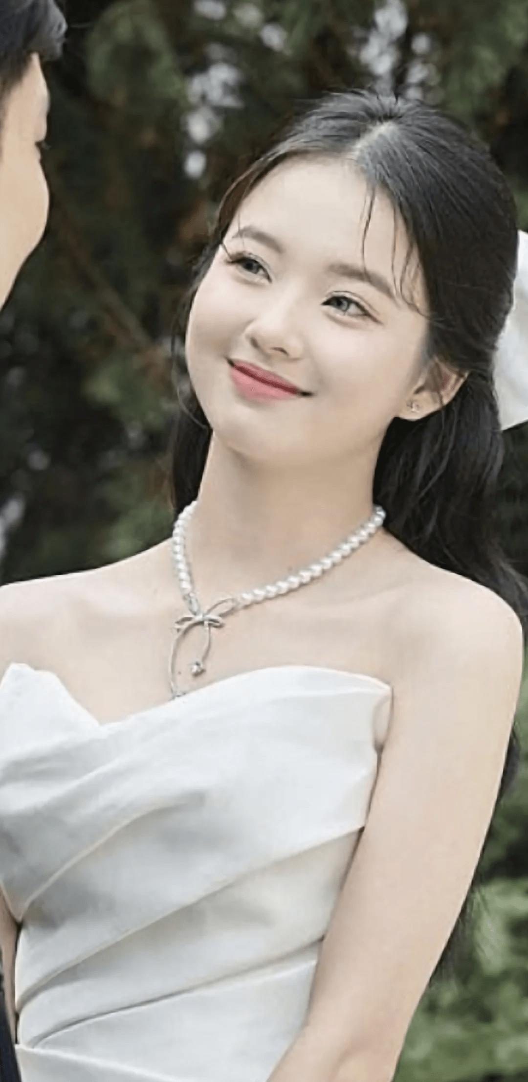 20살 베트남신부랑 결혼한 32세 공기업 남자