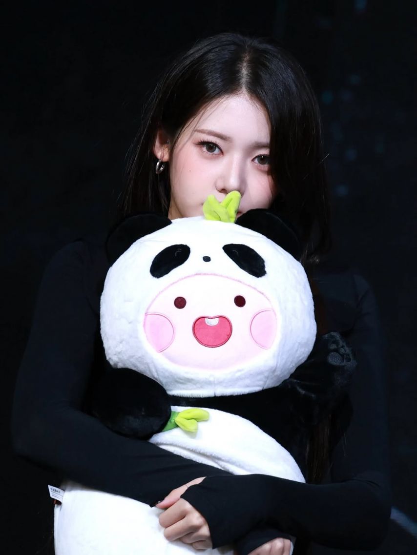 BABYMONSTER (베이비몬스터) 로라