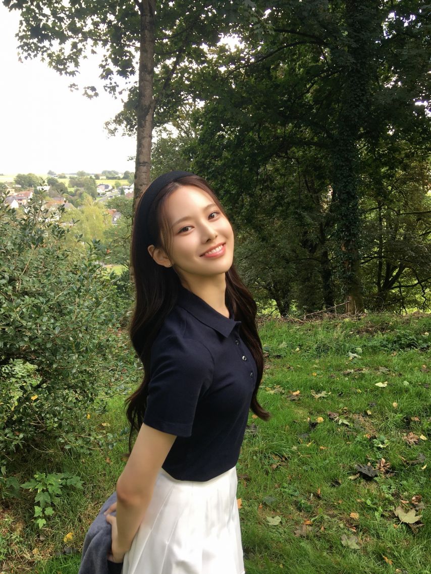 이즈나 데뷔 1주년